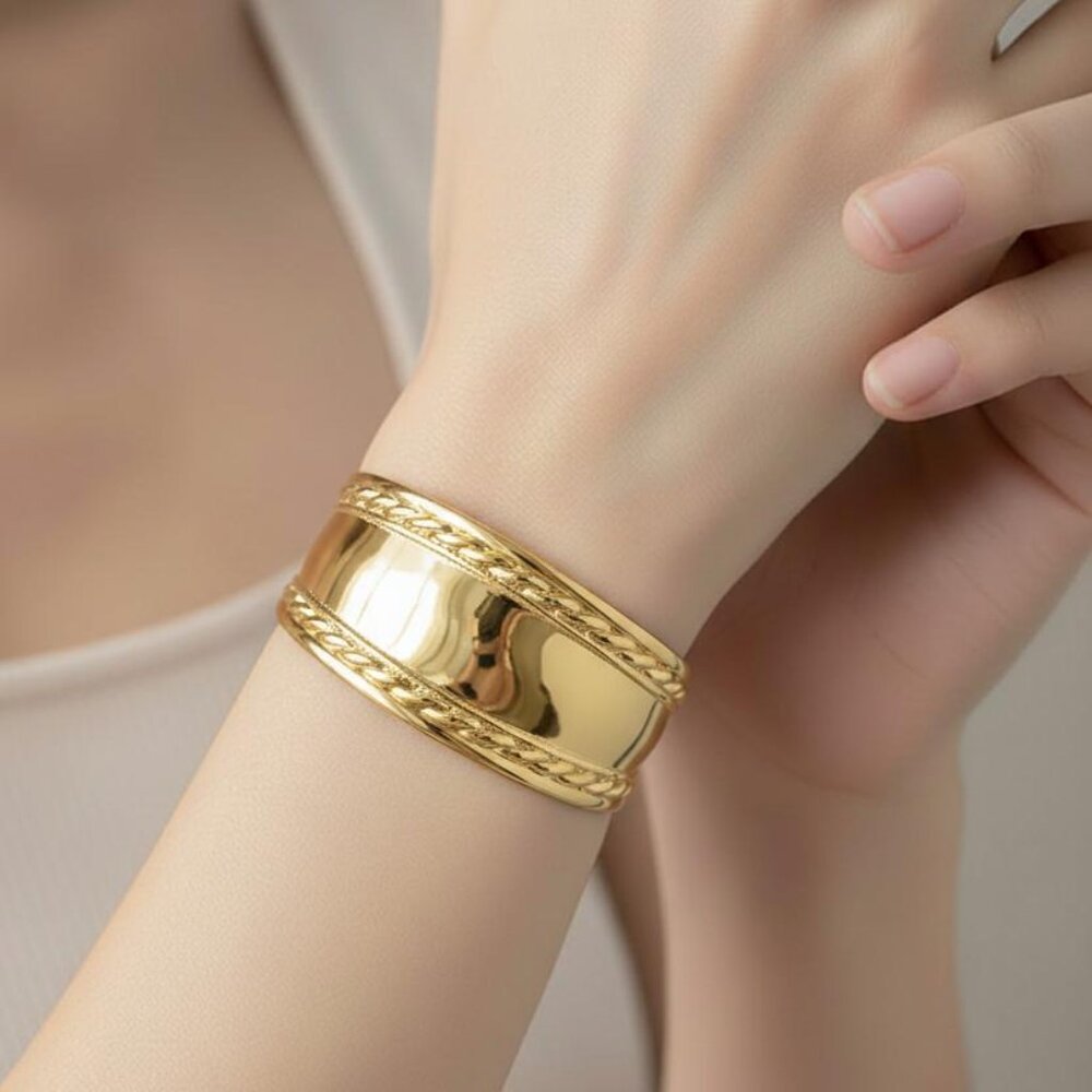Luxury Elegant Twisted Wide Curved Stainless Steel Open Bracelet Bangle